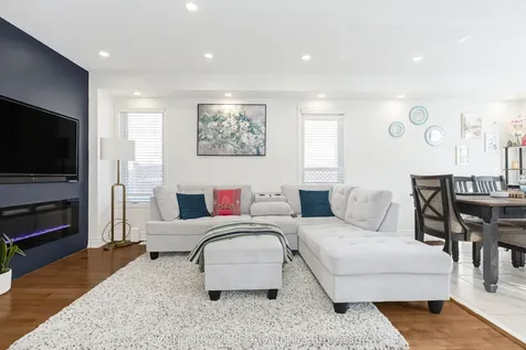 129 Sugarhill Drive Brampton ON L7A 3X4