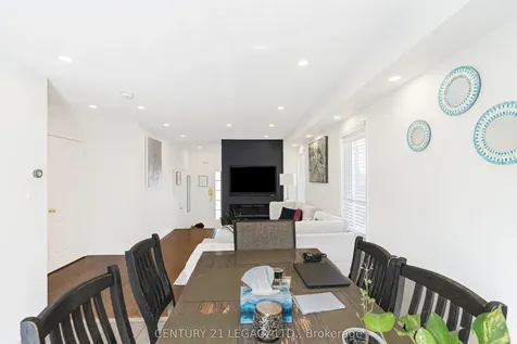 129 Sugarhill Drive Brampton ON L7A 3X4