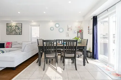 129 Sugarhill Drive Brampton ON L7A 3X4