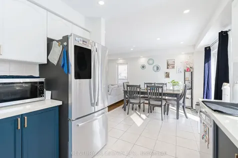 129 Sugarhill Drive Brampton ON L7A 3X4