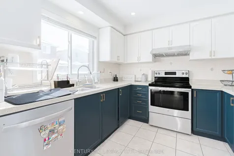 129 Sugarhill Drive Brampton ON L7A 3X4