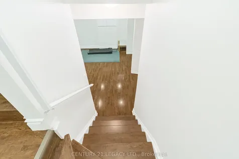 129 Sugarhill Drive Brampton ON L7A 3X4