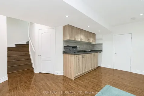 129 Sugarhill Drive Brampton ON L7A 3X4