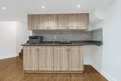 129 Sugarhill Drive Brampton ON L7A 3X4