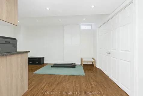 129 Sugarhill Drive Brampton ON L7A 3X4