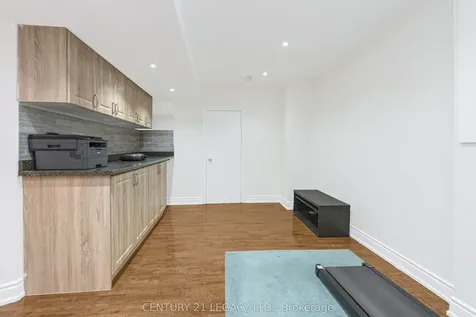 129 Sugarhill Drive Brampton ON L7A 3X4