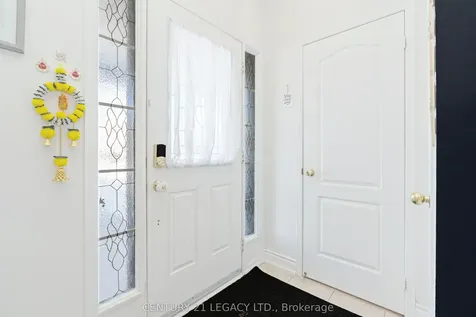 129 Sugarhill Drive Brampton ON L7A 3X4