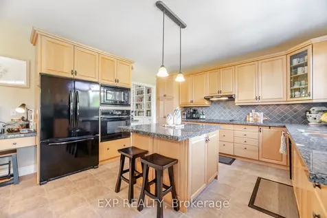 37 Links Lane Brampton ON L6Y 5H2