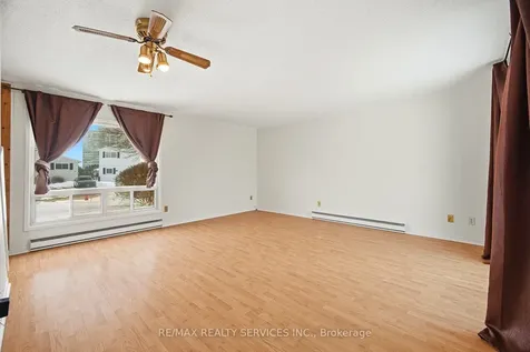 4 Huntington Court Brampton ON L6S 1S4