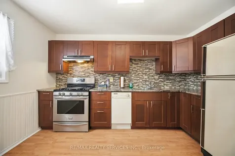 4 Huntington Court Brampton ON L6S 1S4