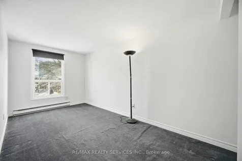 4 Huntington Court Brampton ON L6S 1S4