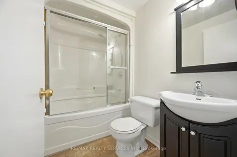 4 Huntington Court Brampton ON L6S 1S4