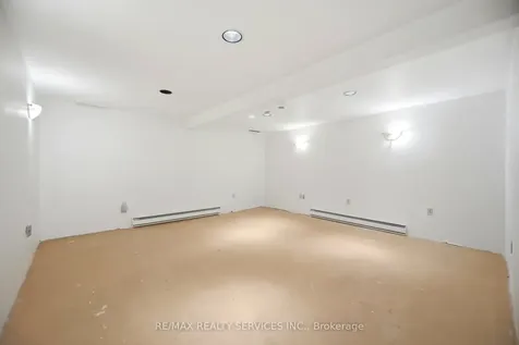 4 Huntington Court Brampton ON L6S 1S4