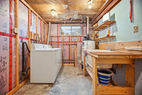 4 Huntington Court Brampton ON L6S 1S4