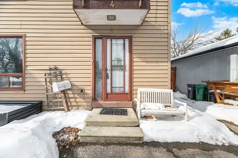 4 Huntington Court Brampton ON L6S 1S4