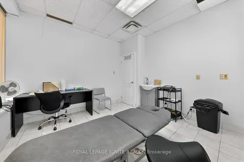 2978 Islington Avenue Toronto ON M9L 2K6