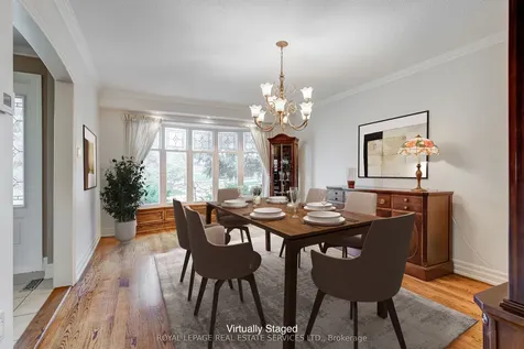 716 Cameron Court Mississauga ON L5C 3B9