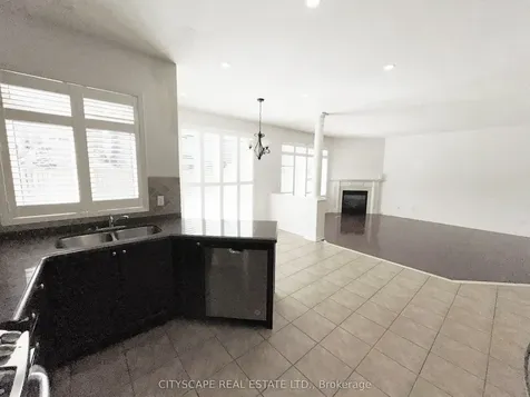 5476 Freshwater Drive Mississauga ON L5M 0J8