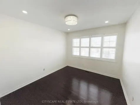 5476 Freshwater Drive Mississauga ON L5M 0J8