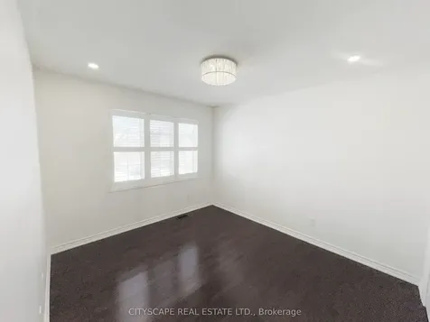 5476 Freshwater Drive Mississauga ON L5M 0J8