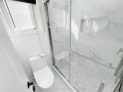 5476 Freshwater Drive Mississauga ON L5M 0J8