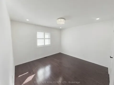 5476 Freshwater Drive Mississauga ON L5M 0J8