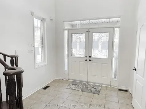 5476 Freshwater Drive Mississauga ON L5M 0J8