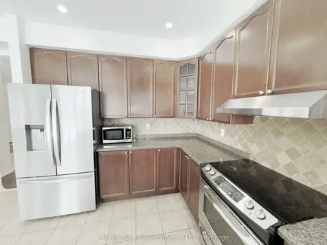 5476 Freshwater Drive Mississauga ON L5M 0J8