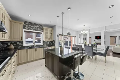 62 Bakersfield Road Brampton ON L6P 3Y5