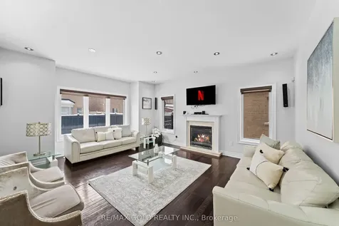 62 Bakersfield Road Brampton ON L6P 3Y5