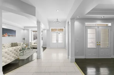 62 Bakersfield Road Brampton ON L6P 3Y5