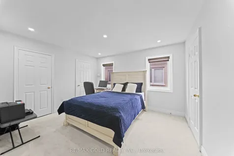 62 Bakersfield Road Brampton ON L6P 3Y5