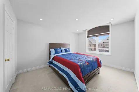 62 Bakersfield Road Brampton ON L6P 3Y5