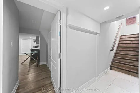 62 Bakersfield Road Brampton ON L6P 3Y5