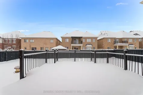 62 Bakersfield Road Brampton ON L6P 3Y5