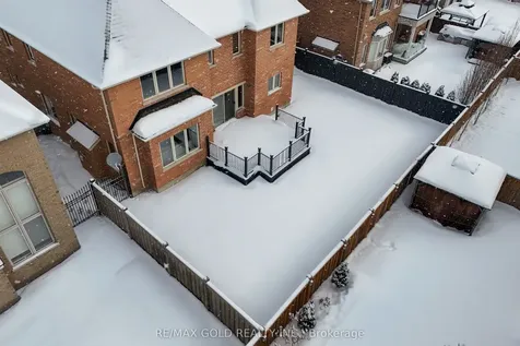 62 Bakersfield Road Brampton ON L6P 3Y5