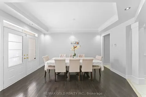 62 Bakersfield Road Brampton ON L6P 3Y5