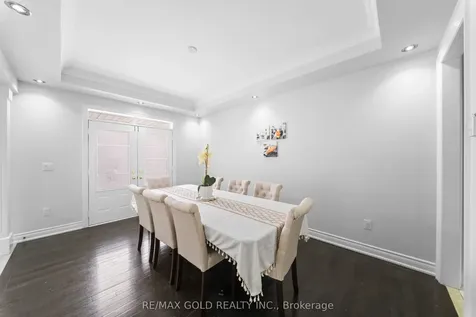 62 Bakersfield Road Brampton ON L6P 3Y5