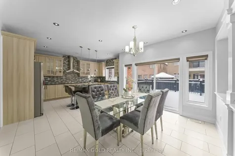 62 Bakersfield Road Brampton ON L6P 3Y5