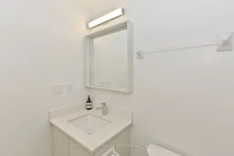 4655 Metcalfe Avenue Mississauga ON L5M 0Z7