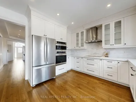 6786 Kazoo Court Mississauga ON L5W 1T4