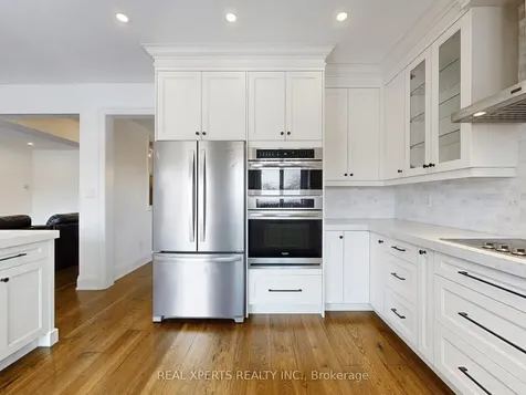 6786 Kazoo Court Mississauga ON L5W 1T4
