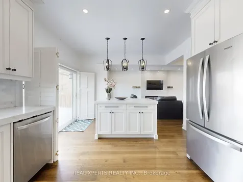 6786 Kazoo Court Mississauga ON L5W 1T4