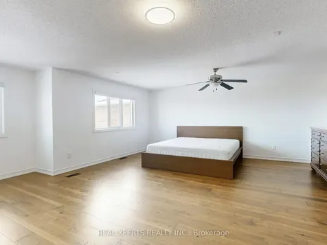 6786 Kazoo Court Mississauga ON L5W 1T4