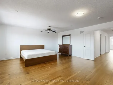 6786 Kazoo Court Mississauga ON L5W 1T4