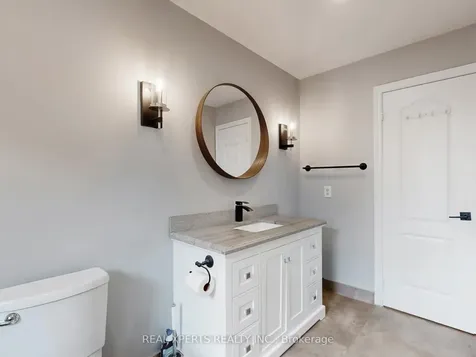 6786 Kazoo Court Mississauga ON L5W 1T4