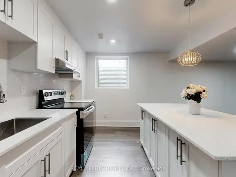 6786 Kazoo Court Mississauga ON L5W 1T4