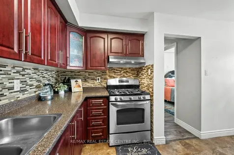 7255 Dooley Drive Mississauga ON L4T 2S7