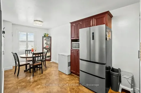 7255 Dooley Drive Mississauga ON L4T 2S7