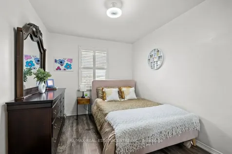 7255 Dooley Drive Mississauga ON L4T 2S7